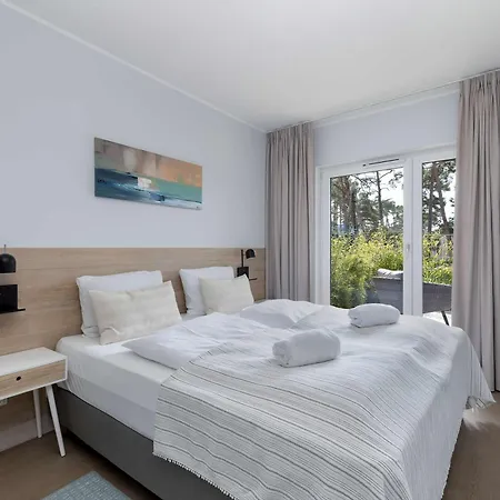 Spacious With Parking In By Renters 아파트 미에드지보드지